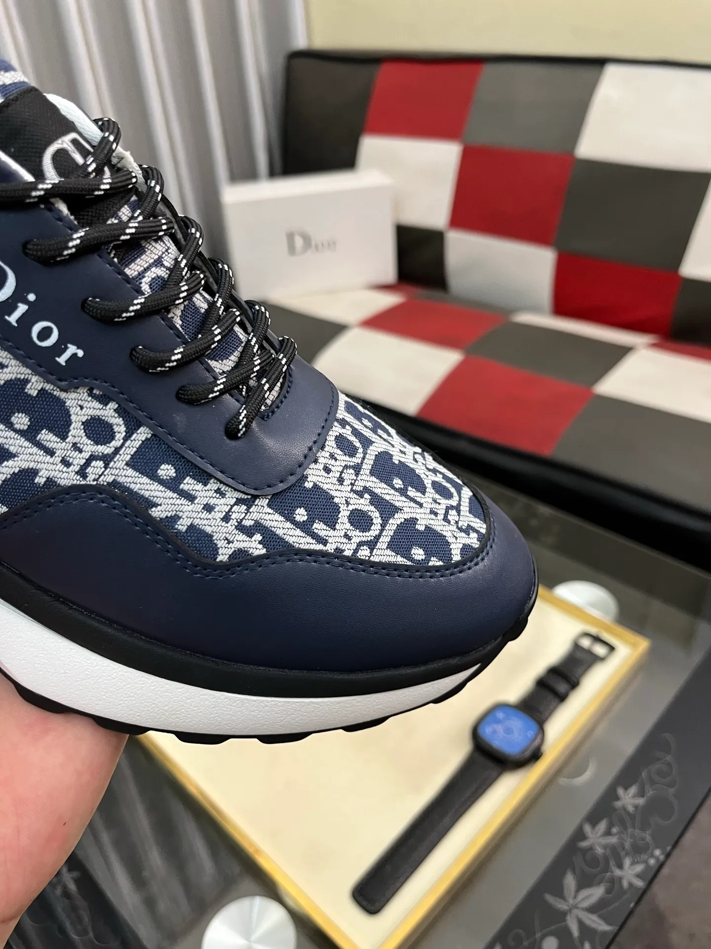 Men's Men's Shoes💰458⌚️⌚️Dior unique modern style sneakers. Counter purchasing 🏃casual leather shoes😍😍 original cowhide leather imported from Italy (refuses to discolor and grind feet) soles: original soles specially provided by the original factory, super cool😍 lace up and walk with wind👍 style design ⚠️ super comfortable and wear-resistant original soles. Just like shooting the real thing 🎬The real thing is better Code number: 38-443️⃣Colors available